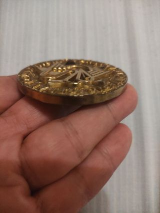 DIFÍCIL MEDALLA DE BRONCE.