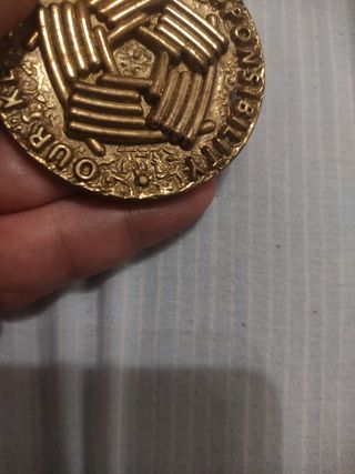 DIFÍCIL MEDALLA DE BRONCE.