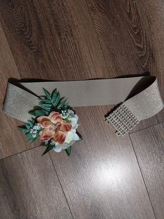 Cinturón con flores