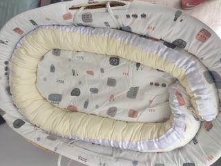 Moisés de mimbre de bebe con nido y vestiduras