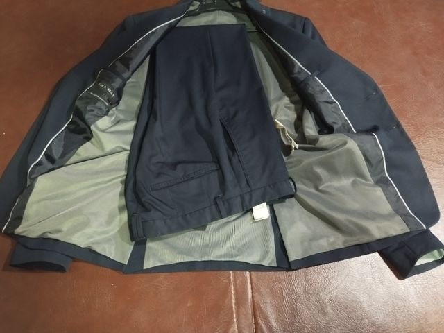 Traje juvenil azul marino