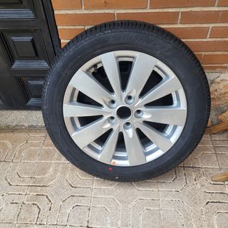 Neumatico y llanta sonata