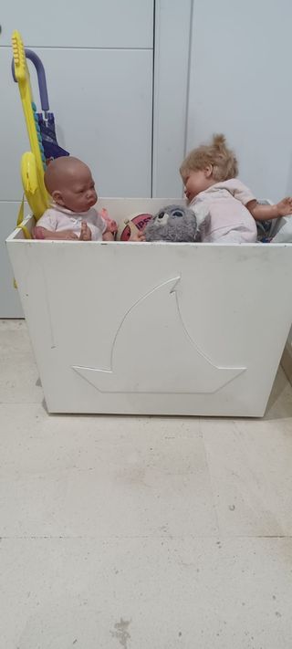 Habitación infantil de madera lacada