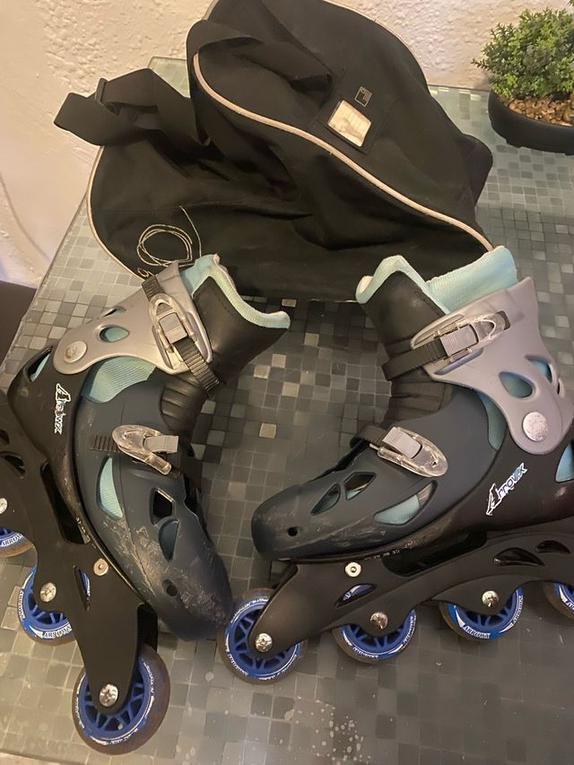 Patines con bolsa de 37 a 40 de numero.