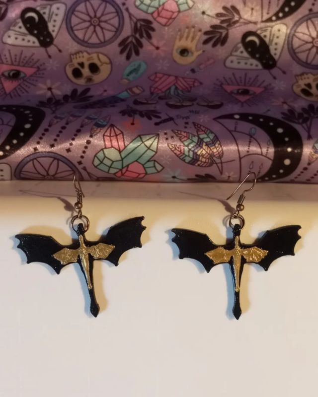 Pendientes inspirados en Alas de sangre