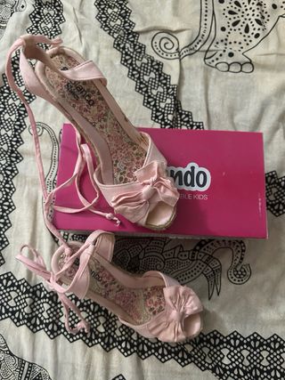 Sandalias de cuña de esparto y tela