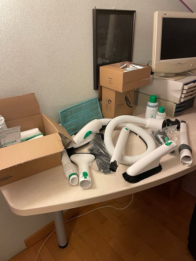 Folletto vk7 1 anno di vita ancora in garanzia