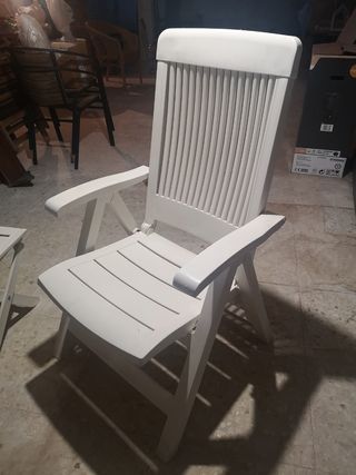 Conjunto mesa y 1 silla jardin y 1 taburete