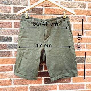 Short algodón verde militar