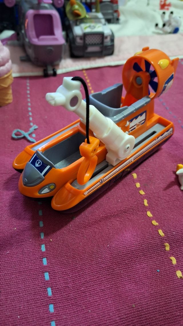 Vehículos de la patrulla canina