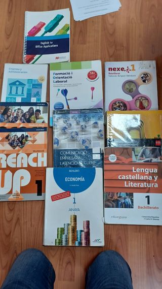 Libri per le scuole medie e superiori
