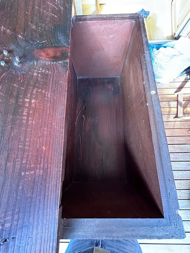 Cassapanca intarsiata a mano