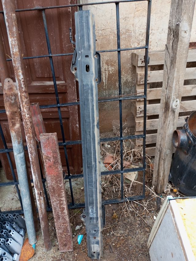 Traviesa trasera BMW E90