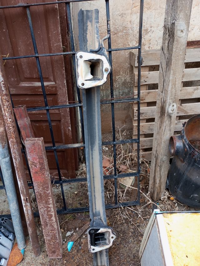 Traviesa trasera BMW E90