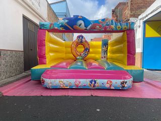 Castillo hinchable Sonic. Venta de hinchables