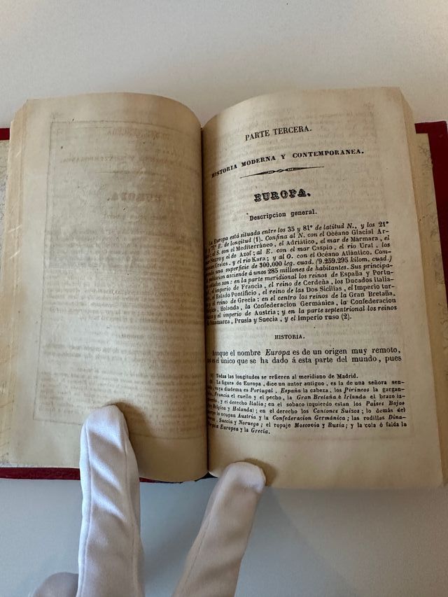 Libro antiguo Historia Universal. Año 1864
