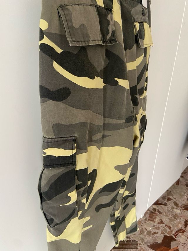 pantaloni cargo