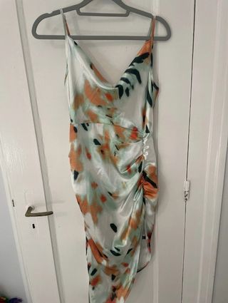 Vestido tirantes satén
