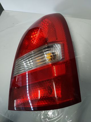 ✅PILOTO TRASERO DERECHO NISSAN PRIMERA 4p