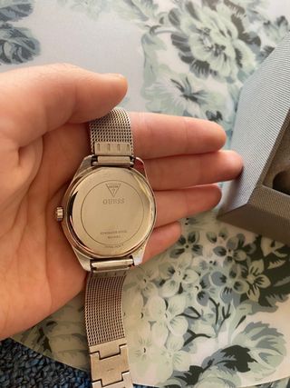 Reloj Guess plateado