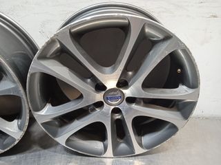 LLANTAS VOLVO
