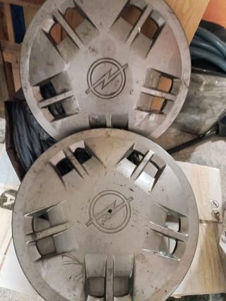 Tapacubos Opel ascona 1.8 del 85