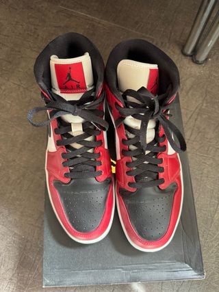 Jordan 1 Mid Black Gym-Red