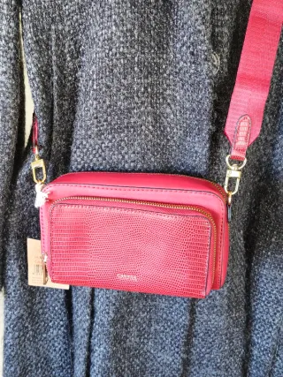 Portafoglio più pochette Carpisa con tracolla