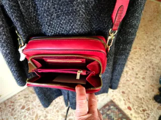 Portafoglio più pochette Carpisa con tracolla