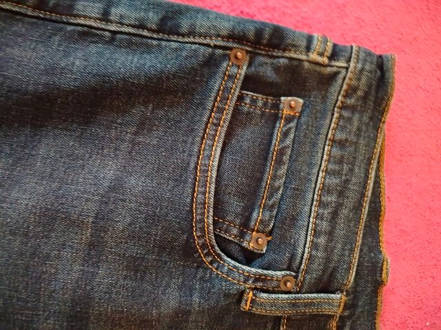 Amazon Essentials Vaqueros Ajustados Hombre