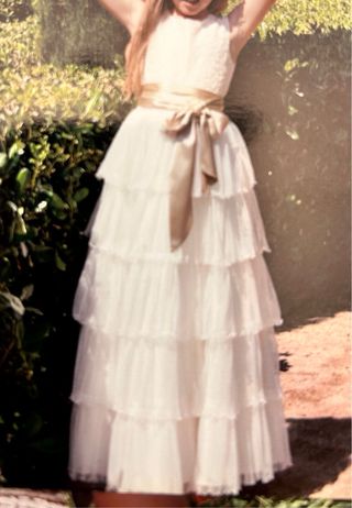 Vestido Comunión niña precioso.