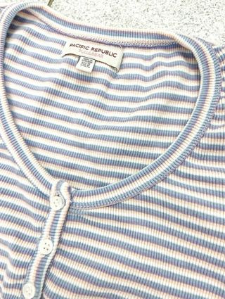 Camiseta corta rayas tonos pasteles Pull & Bear