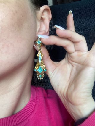 Pendientes dorados nuevos