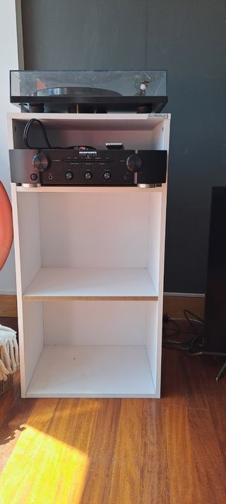 Mueble tocadiscos Glorious