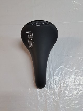 SELLA CICLO MTB K2 NERA ECO CON MORSETTO