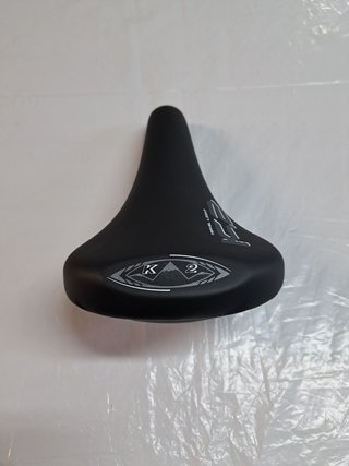 SELLA CICLO MTB K2 NERA ECO CON MORSETTO
