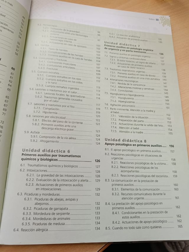 Se venden libro de primeros auxilios