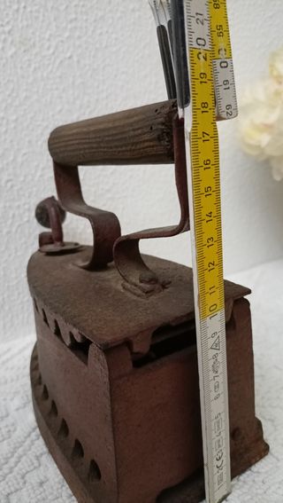 Ferro da stiro d'epoca