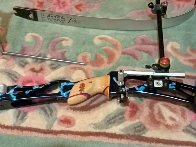 Arco olímpico zurdo