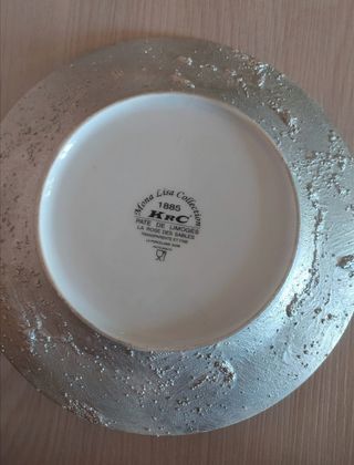 Vecchio piatto ornamentale decorato a mano Limoges