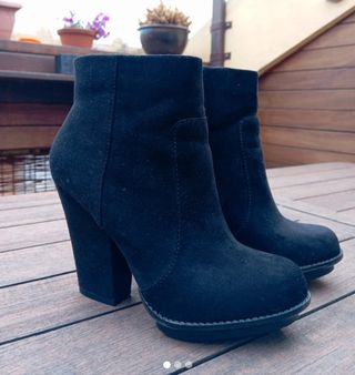 Botín negro Zara