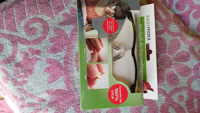 Occhiali da ingrandimento con led