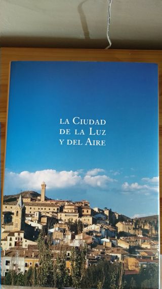 2 libros de Cuenca +  1 regalo