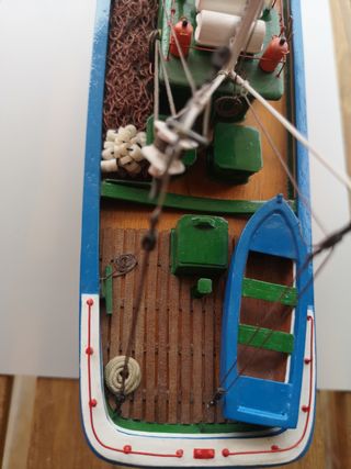 Maqueta de barco atunero artesanal. No envio