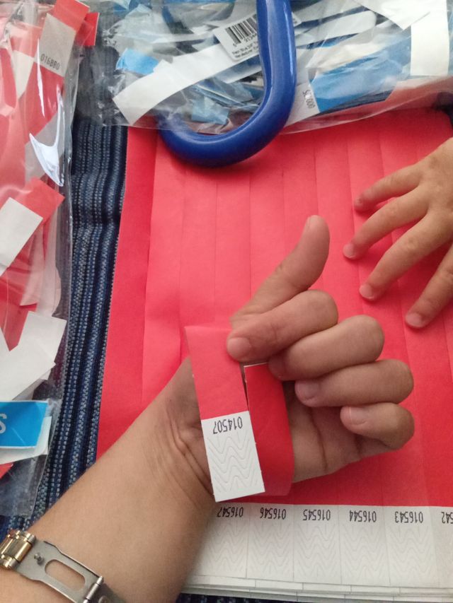 Pulseras papel un solo uso