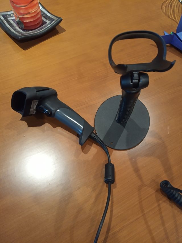 Lector código de barras con soporte 