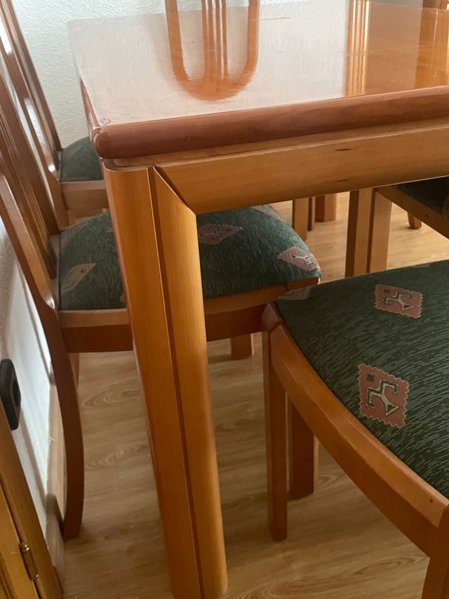 Mesa comedor y sillas