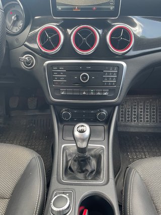 Mercedes-Benz Clase CLA 2015