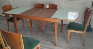 Mesa comedor extensible y 6 sillas (sofás a juego)