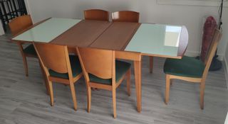 Mesa comedor extensible y 6 sillas (sofás a juego)